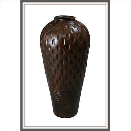 Antique Flower Vase Bottom Diameter: 7 Inch (In)