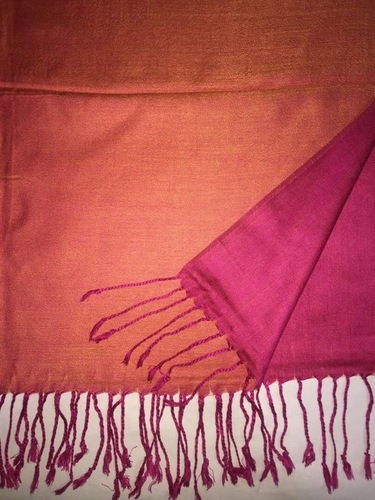 model reversible stole