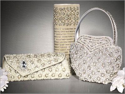 Gorgeous bridal purses for your big day - Wedding Essentials