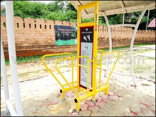 Leg Raiser Outdoor Machine