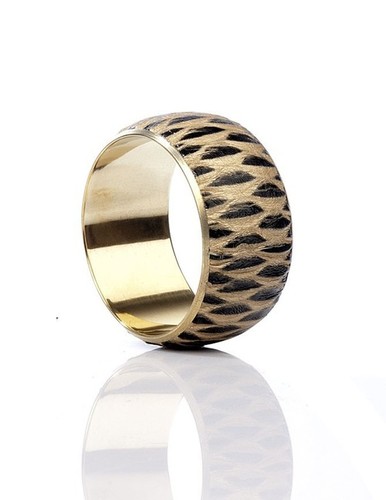 Designer Gold and Black Color Resin Bangle