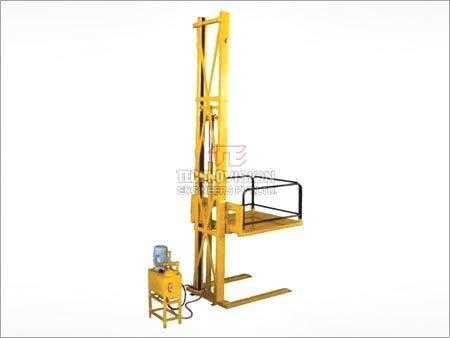 Hydraulic Goods Lift