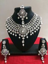 Kundan Pearl Rhodium Plated Set Gender: Women