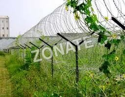 Reinforced Punched Barbe Tape Fencing