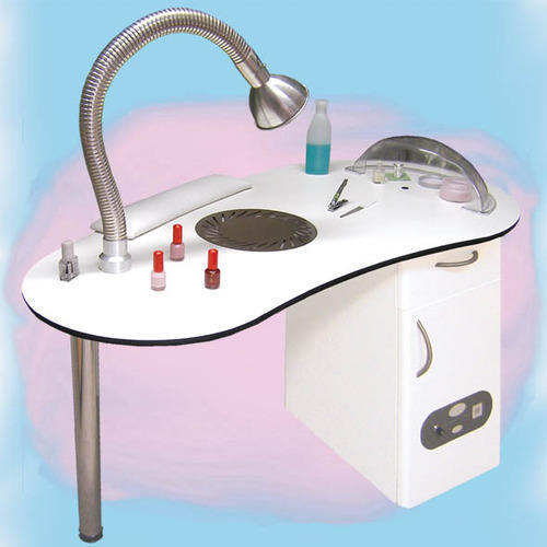 ITI Manicure Station