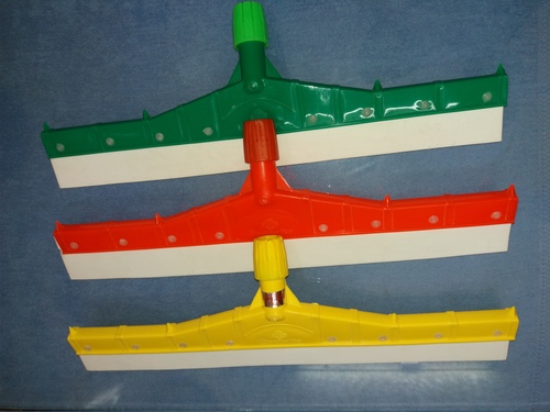 Xtreme plastic floor wiper
