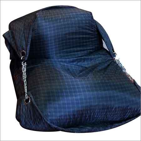 Black Pouf