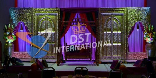 Traditional Door Panel Stage