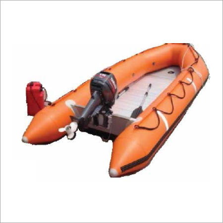 6 Men Zodiac (Boat)