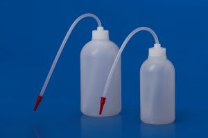 WASH BOTTLE OLD TYPE - Plastic, 125-1000ml, Translucent | Precise Dispensing, Chemical Resistant, Leak-Proof, Easy Squeeze