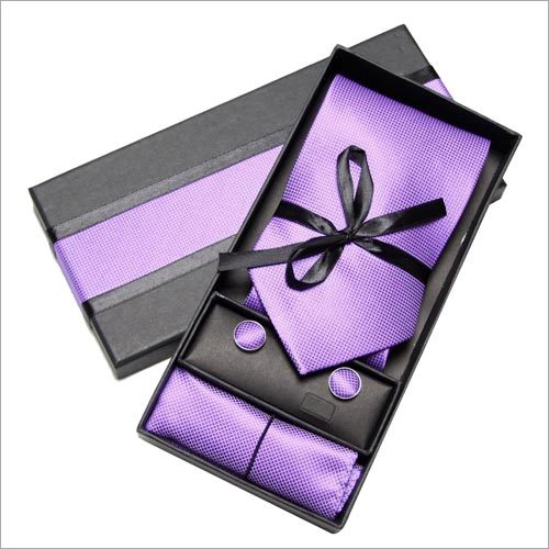 Purple 3pcs gift set including cufflink, necktie and pocket square
