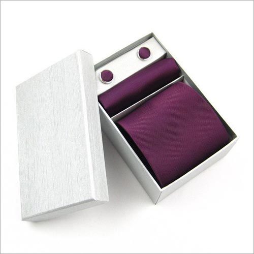 Purple self textured 3pcs gift set including cufflink, necktie and pocket square
