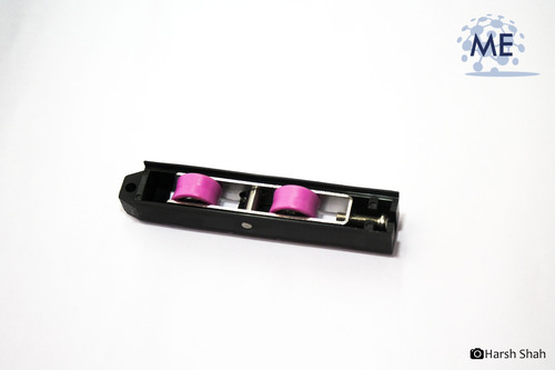 Adjustable V groove Window Roller