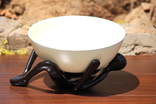 Aluminium Bowl With Stand