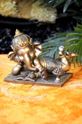 Resin Ganesh Ji - Miniature Decorative Sculpture | Corrosion Resistant, Eco-Friendly, Hygienic, Rust Proof, Detailed Artistic Design for Home and Office