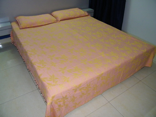 Saloni (size 90x108 inches)