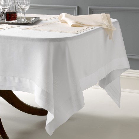 Table Cloths & Runners