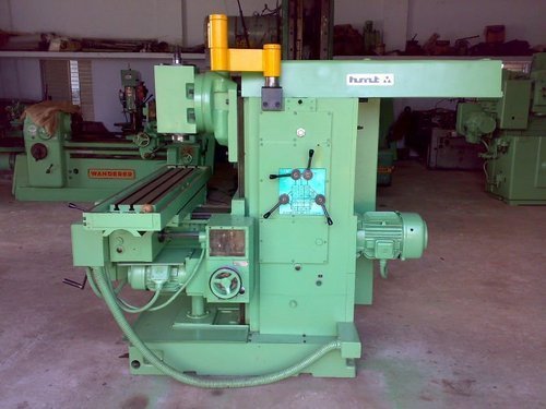 MILLING MACHINE
