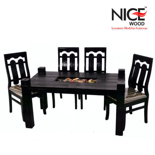 Woode Dinig Table Set
