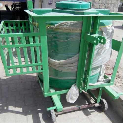 Spray Pumps Trolley Capacity: 400 Liter (L)
