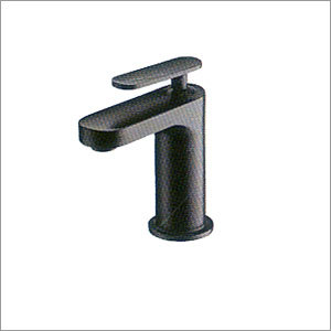 Basin Faucet With Angle Adjusted Aerator