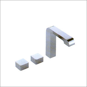 Two Handle Bathtub Faucet With Swivel Spout