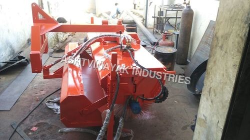 Mechanical Broomer Machine