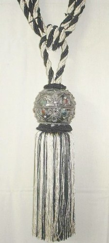CURTAIN TIEBACK