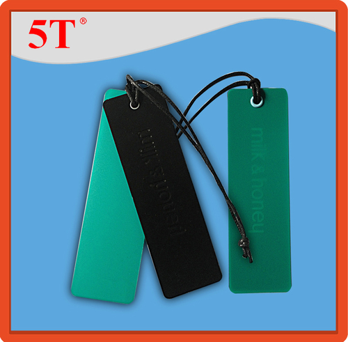 Rectangle Paper And Plastic Hang Tags In One Set