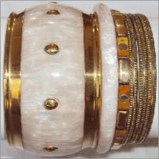 Ladies Design Bangle Gender: Women