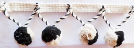 POM POM FRINGE