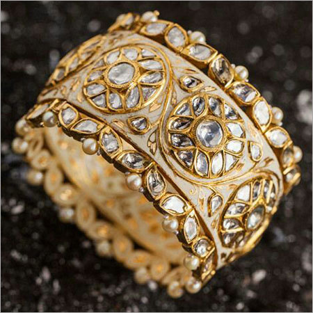 Kundan Jadau Kada - Yellow Gold 7-10 Inch | Exquisite Emerald Stone Elegant Flower and Vine Design Skin-Friendly Finish for Special Occasions