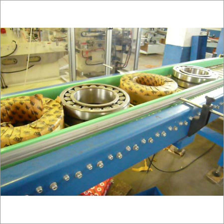 Packaging Machine With Bottom Film
