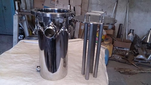 liquid line magnetic separator By SS FABRICATE