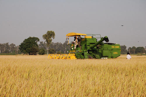 Agricultural Tractor Mounted Harvester Combine