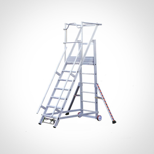 Mobile step ladder