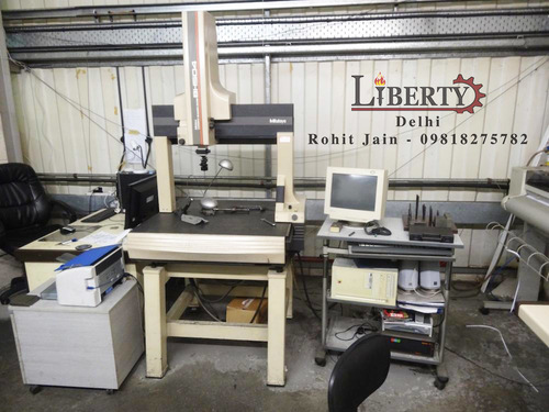 Mitutoya Coordinate Measuring Machine (CMM)