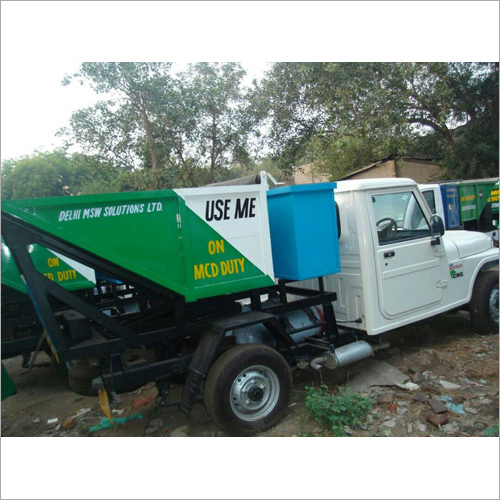 Green Garbage Truck