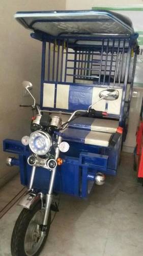 Lead-Acid Battery Electric Vehicle - Steel, Plastic, 300kg, 80km Range, 25kmph, Eco-Friendly, Durable, Cost-Effective