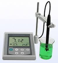 Laboratory pH Meter
