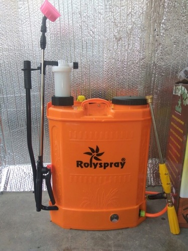 Double Motor Battery And Manual Sprayer Capacity: 20 Kg/Hr