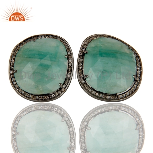 Rhodium Plated Emerald Diamond Stud Earring