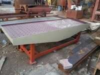Vibrating Table - MS Plate, 2ft.6" + 9.0ft Size | 3 Ph 2 Hp Motor, Good Quality Vibrating Pads, No Foundation Required