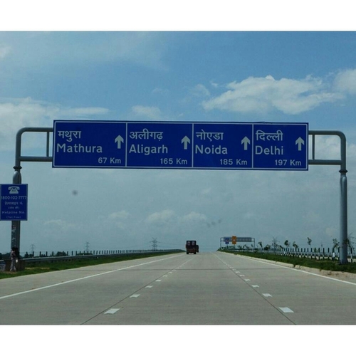Overhead gantry type sign board