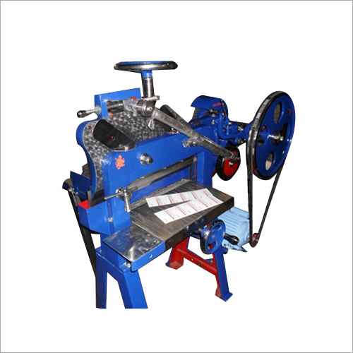 Square Cutting Machine