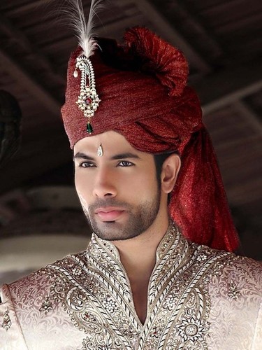 Luxurious Look Turban