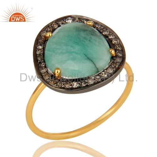 Emerald Gemstone 14k Gold Diamond Ring