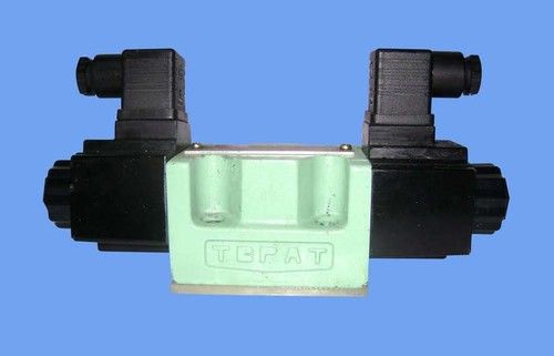 DSG-01-3C10-A240-N1-50 solonoid operated directional control valve