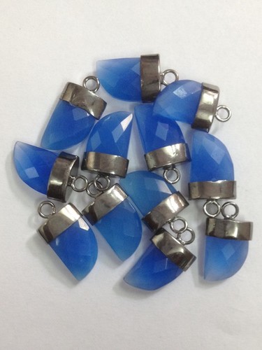 Blue Chalsydony Horn Black Plated