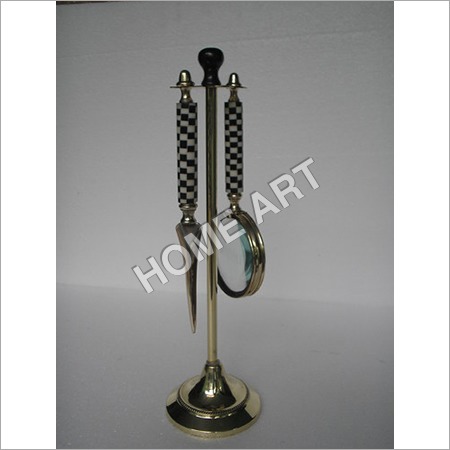 Desk Top Magnifying Glass